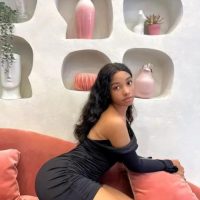 Linda hot girl video call available Freeraha
